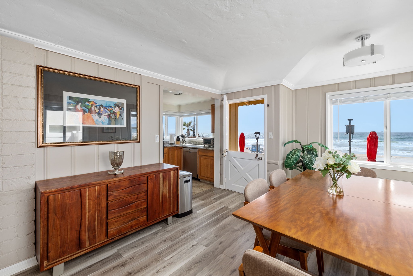 The Strand House Property